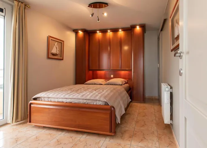 By Sea With Marina Views *