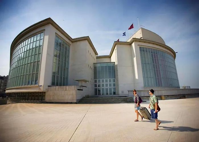 By Sea With Marina Views 公寓 奥斯滕德